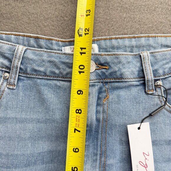 Vigoss Women's Ace High Rise Stretch Raw Hem Denim Bermuda Shorts Size 15/32 NWT - Picture 9 of 11